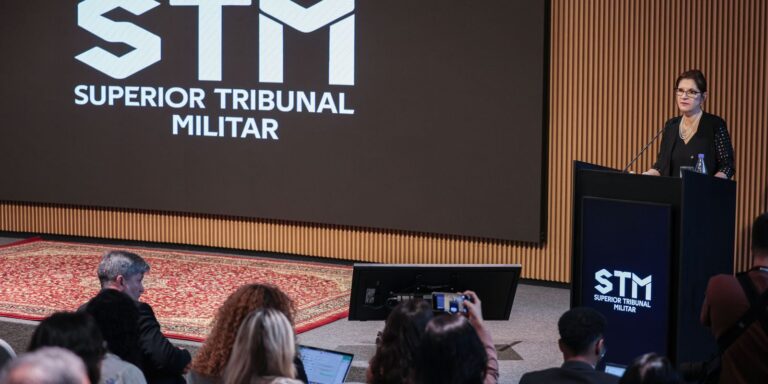 STM recebe pedido de perda de patente de Bolsonaro e mais 4 oficiais