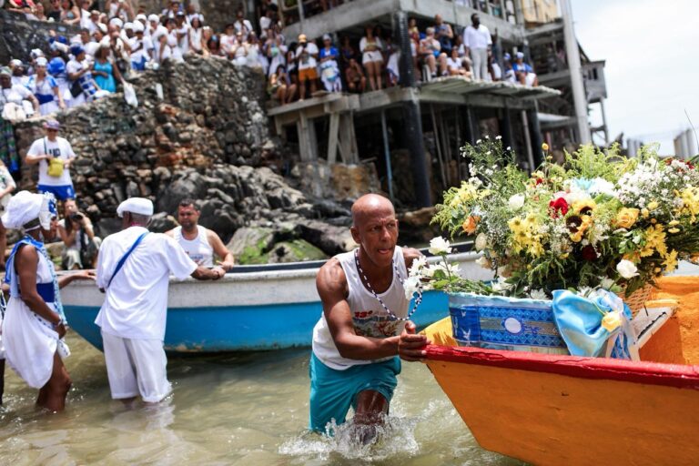 Presente Ecológico de Iemanjá reúne fé e sustentabilidade no Solar do Unhão