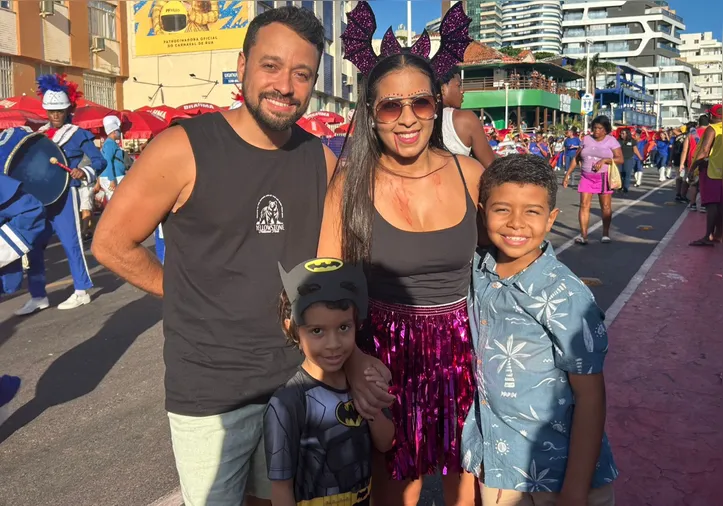 Laise Freitas, 32, gerente rh e familia