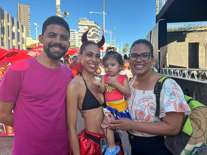 Leisiane Queiroz, de 37 anos, levou a filha Marina de 1 ano