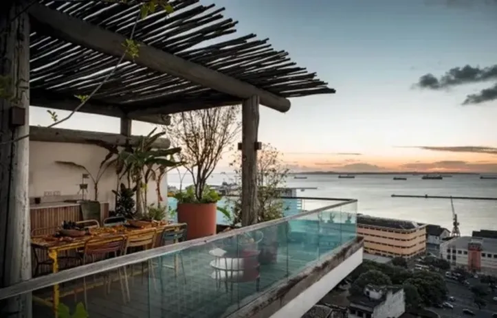 Imagem ilustrativa da imagem Conheça casa de Regina Casé em Salvador, descrita como “melhor morada