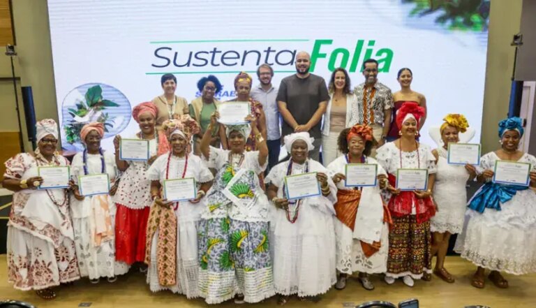 Baianas de acarajé recebem certificado de capacitação em práticas sustentáveis pelo projeto Sustenta Folia | ASN Bahia