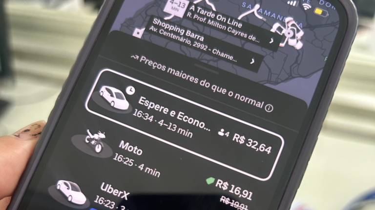 Bateria fraca deixa a corrida mais cara? O que está por trás dos preços do Uber