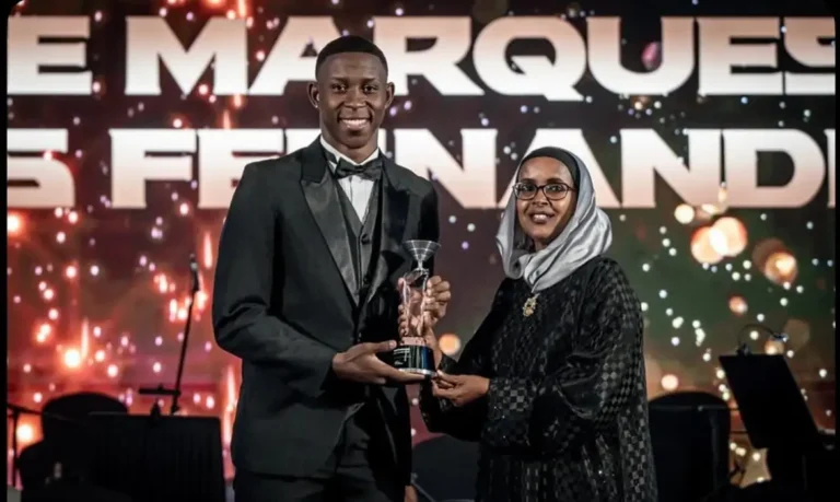 Brasileiro é eleito o melhor do mundo no taekwondo em 2025