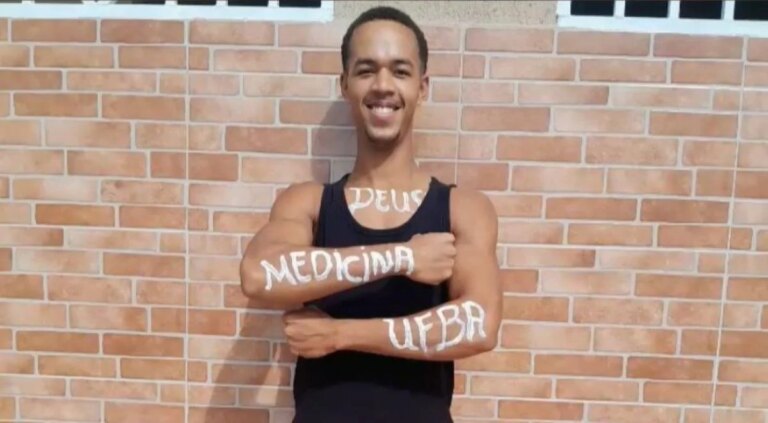 Conheça Davi Rocha, estudante da rede estadual que passou em Medicina na Ufba