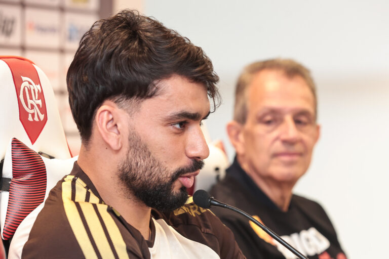 Flamengo gasta mais em Paquetá do que todo o orçamento anual do Vitória