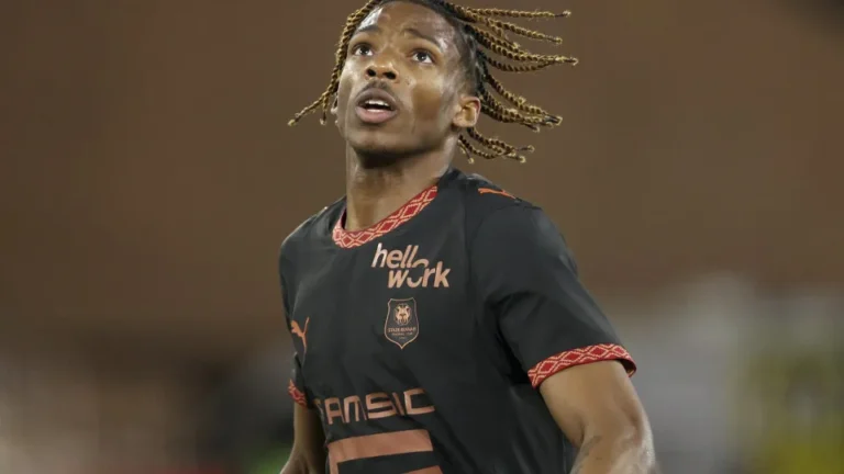 Liverpool anuncia contratação de joia francesa por R$ 431,4 milhões