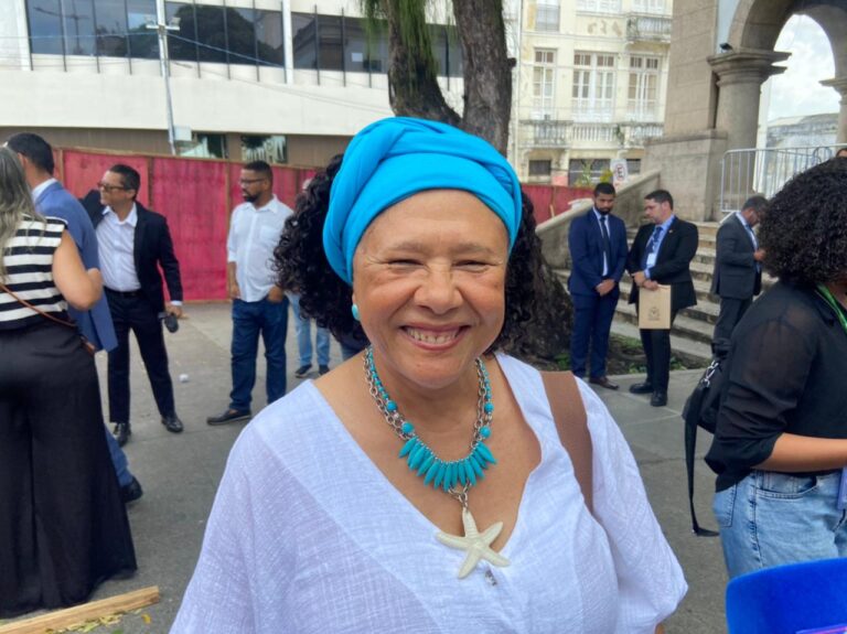 Marta Rodrigues nega que PT tenha traído Angelo Coronel