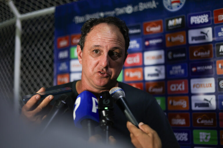 “O jogo foi horrível”, dispara Rogério Ceni após empate do Bahia
