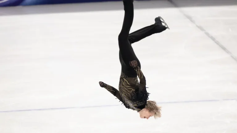 Patinador faz movimento que ficou proibido por 50 anos; veja vídeo