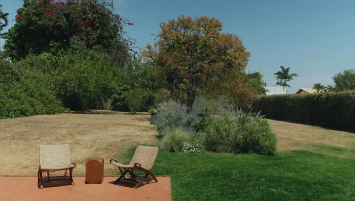 Ex-Globo vive em casa sustentável