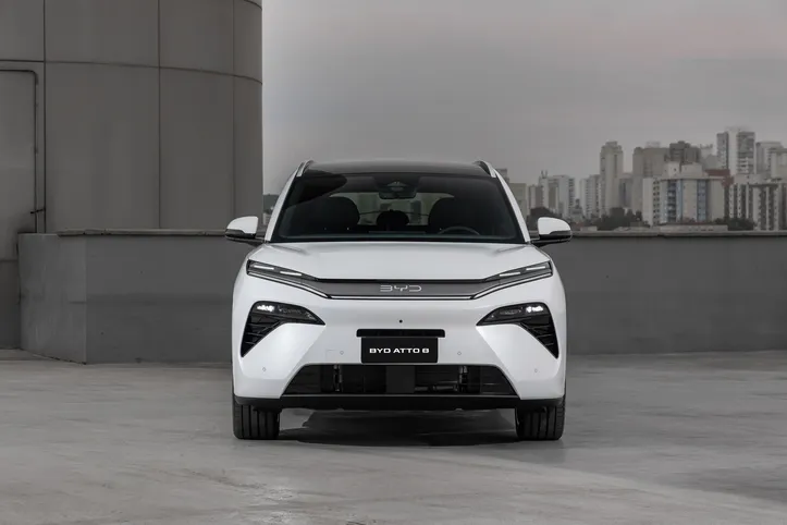 BYD Atto 8