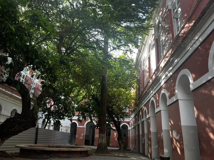 Cena do orelhão foi gravada no Ginásio Pernambucano