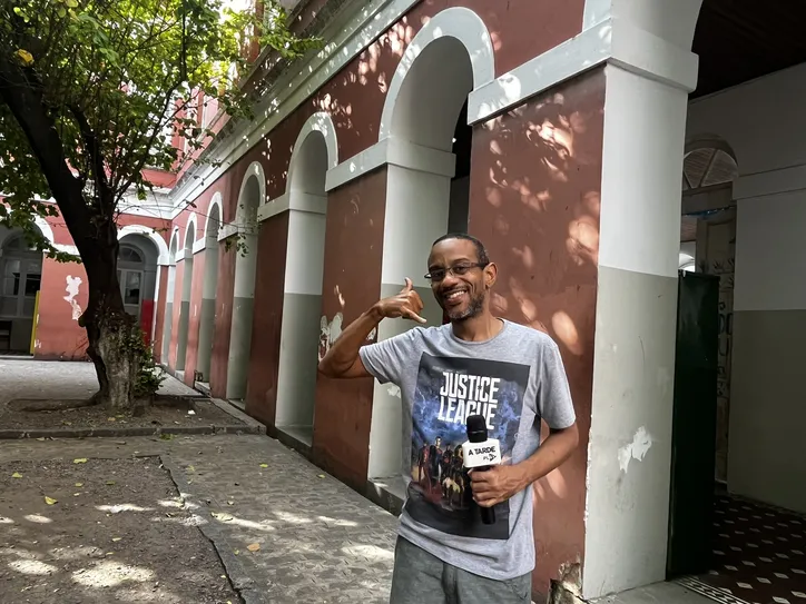 Everaldo reproduziu cena do orelhão