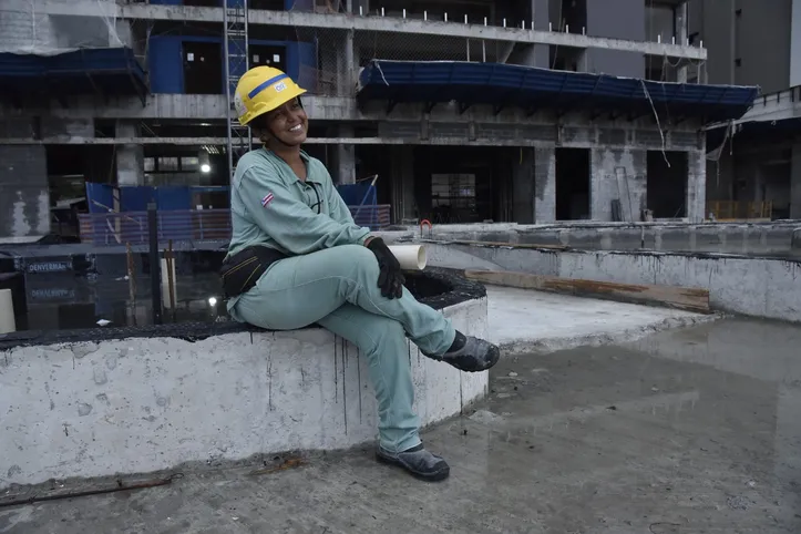“Eu nunca tinha visto uma ajudante de encanador, imagine uma encanadora