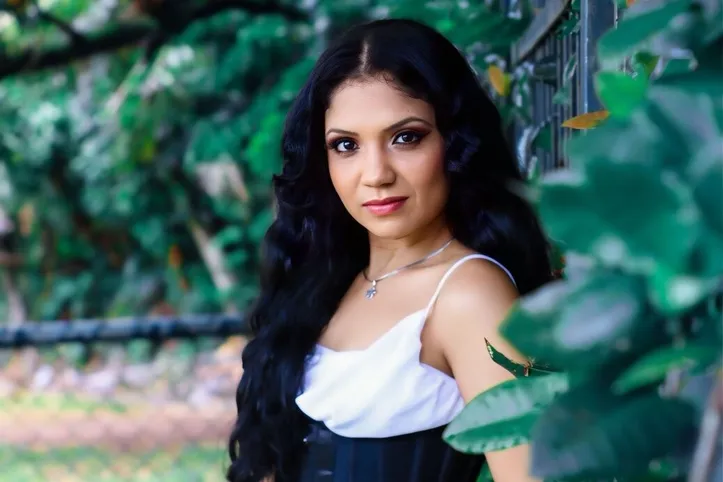 A produtora Michele Freitas ressalta como experiências femininas podem transformar o terror em espaço de crítica social