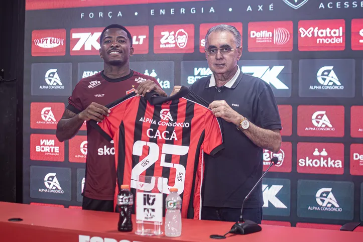 Cacá e Sérgio Papellin na apresentação do Vitória