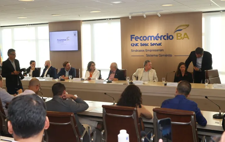 Representantes do MDIC, Fecomércio e Sebrae se reuniram nesta segunda, na Casa do Comércio.