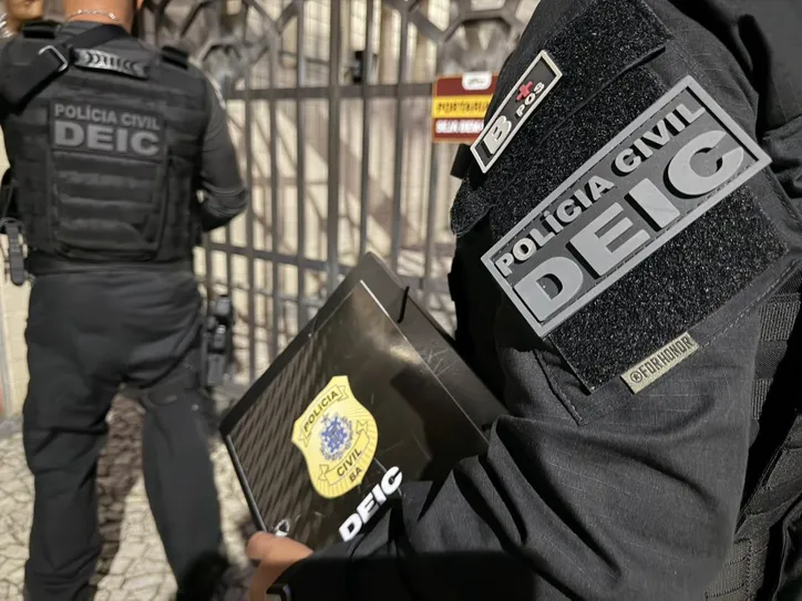 Imagem ilustrativa da imagem Operação contra esquema de canetas emagrecedoras em farmácias prende 12 na Bahia