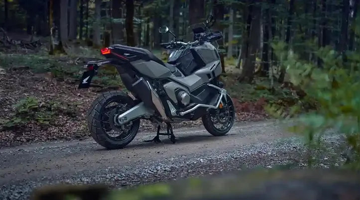 São 25 peças fabricadas com materiais sustentáveis