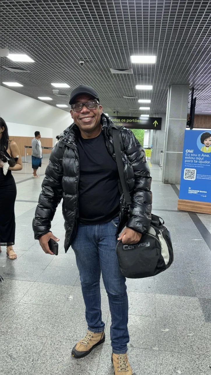 Marcus no aeroporto da Polônia