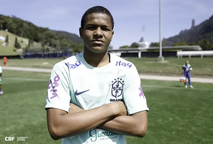 Geovane, zagueiro do Vitória