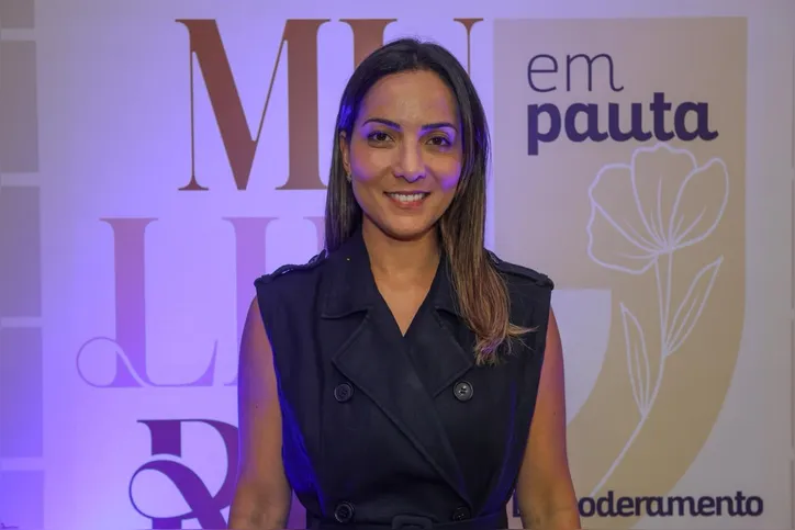 Viviane Fonseca - (Ademi-BA)