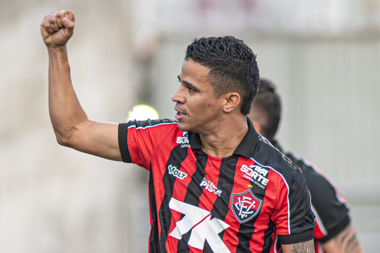 Garçom e decisivo, Erick iguala números de 2025 com apenas três meses