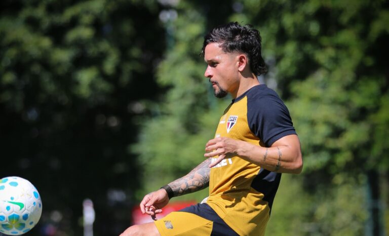 Ex-Bahia, Artur relembra parceria com Roger Machado: “Preciso de você”