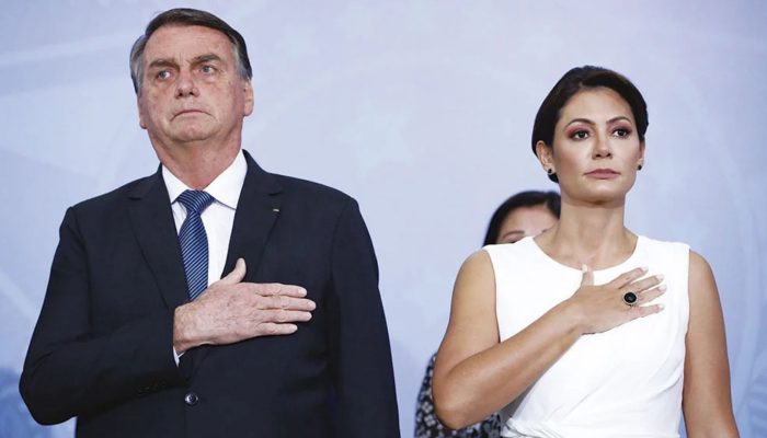 Aliado de Bolsonaro ataca postura adotada por Michelle