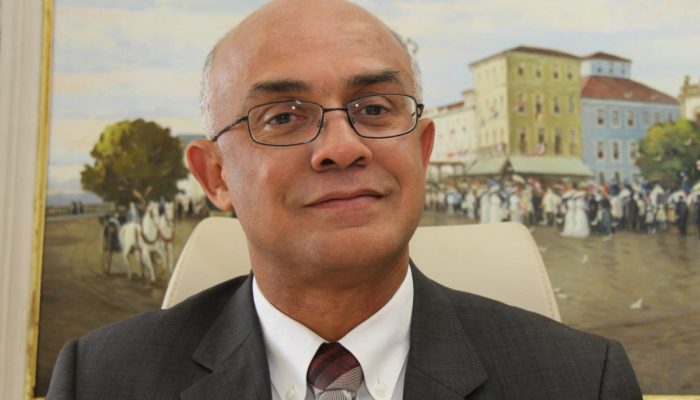 Conselheiro do TCE-BA, Inaldo Araújo é eleito presidente do IRB