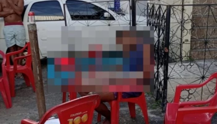 Homem é executado a tiros enquanto bebia cerveja em bar