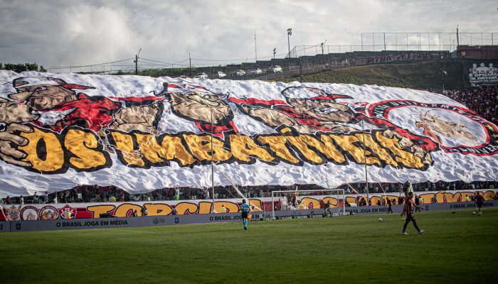 Após goleada, torcida do Vitória esgota ingressos para decisão no