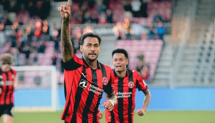 Atacante revelado pelo Bahia tem noite mágica com hat-trick na