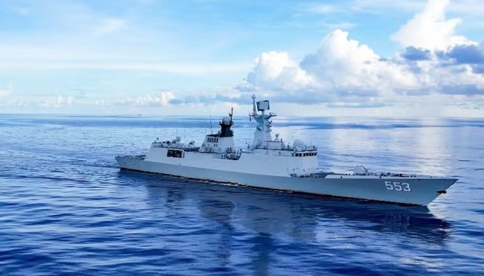 China mobiliza número recorde de navios de guerra e alerta