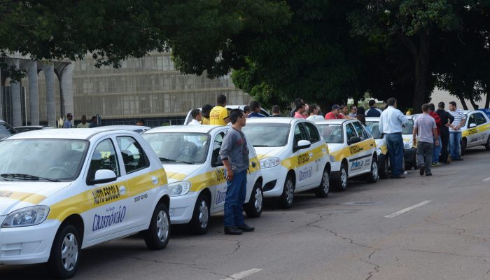 Bolsonarista quer volta da obrigatoriedade de autoescolas para a CNH