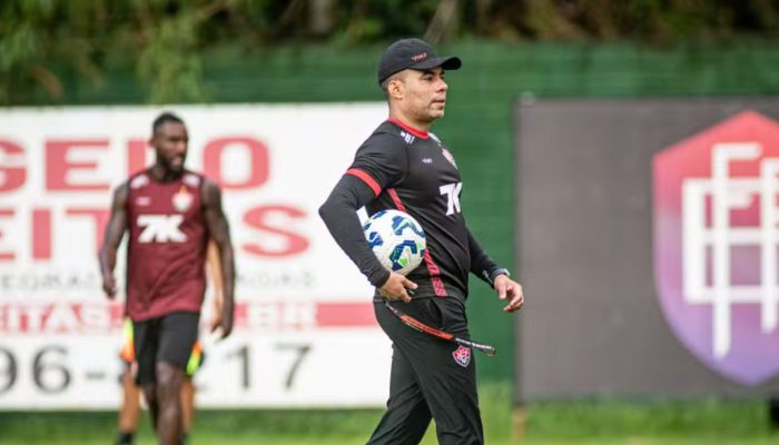 Vai renovar? Jair Ventura abre o jogo sobre futuro no