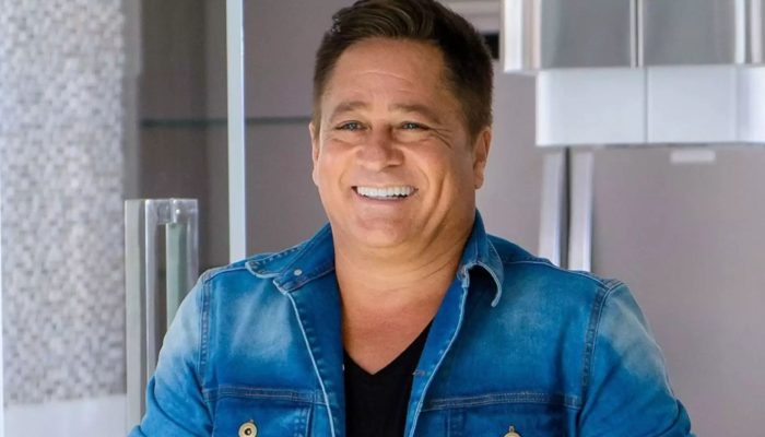 Cantor Leonardo é internado em Goiânia e esposa revela motivo