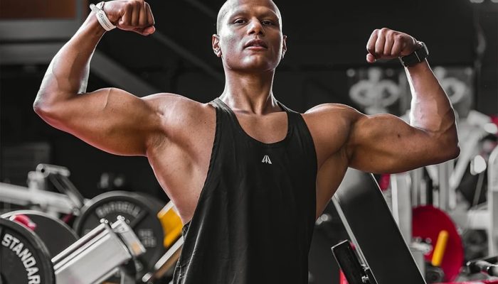 Influenciador fitness morre aos 26 anos após luta contra câncer
