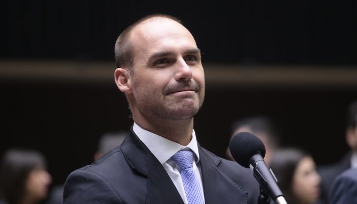 Eduardo Bolsonaro entra na mira e deve perder mandato na