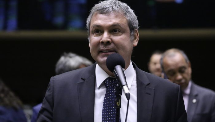 Líder do PT se surpreedeu com votação de PL que