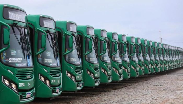 Estações de metrô fecham e linha de ônibus será criada