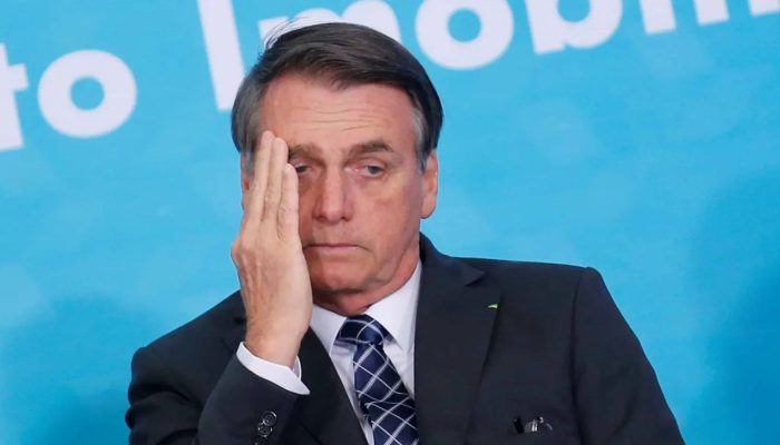 Bolsonaro perde regalias vitalícias de ex-presidente