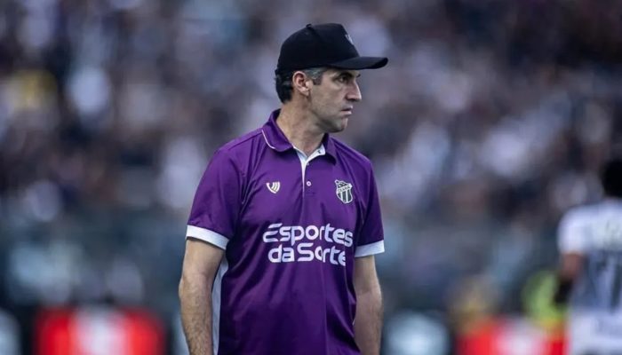 Ex-Vitória, Léo Condé deixa comando do Ceará após rebaixamento