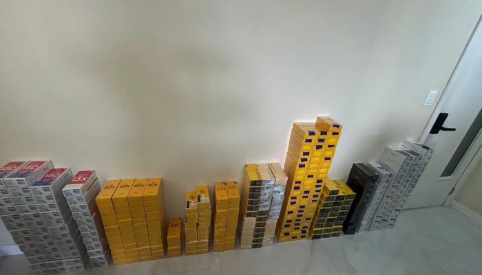 Comércio de importados é alvo de operação com bloqueio de