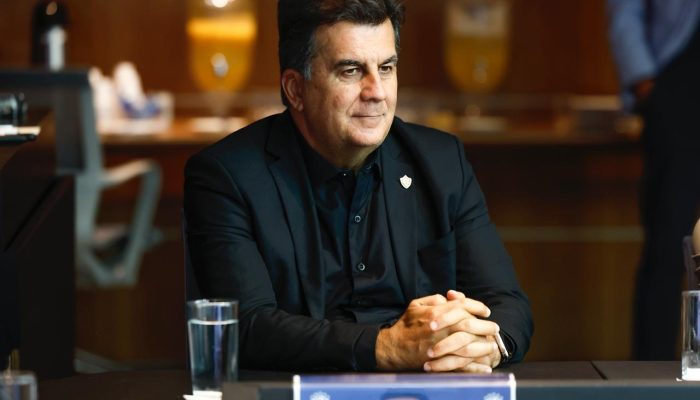 Vitória aprova redução no número de rebaixados no Brasileirão