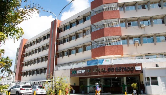 mulher é atacada a facadas pelo companheiro em Salvador