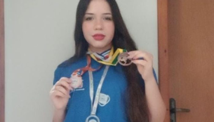 Estudante de escola pública da Bahia é aceita em 7