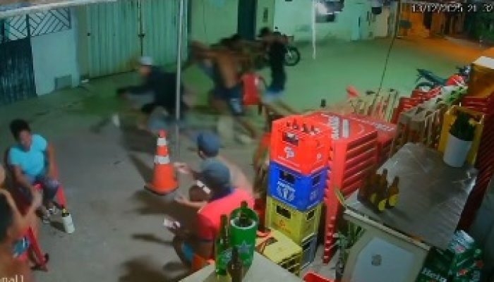 Ataque a tiros em bar deixa quatro pessoas baleadas na