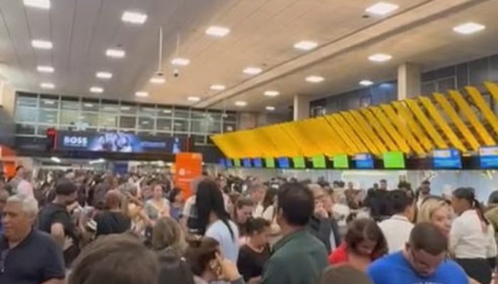 Aeroporto cancela mais de 150 voos após forte ventania